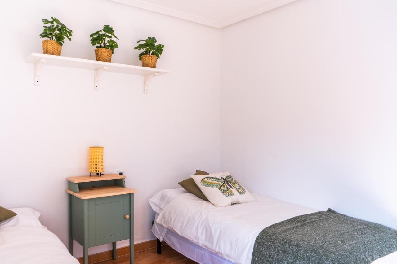 Casa Lopez Bed & Breakfast Aviles Exterior photo