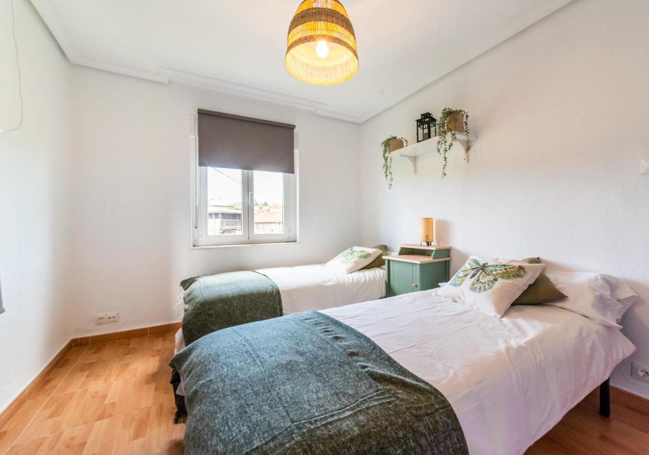 Casa Lopez Bed & Breakfast Aviles Exterior photo