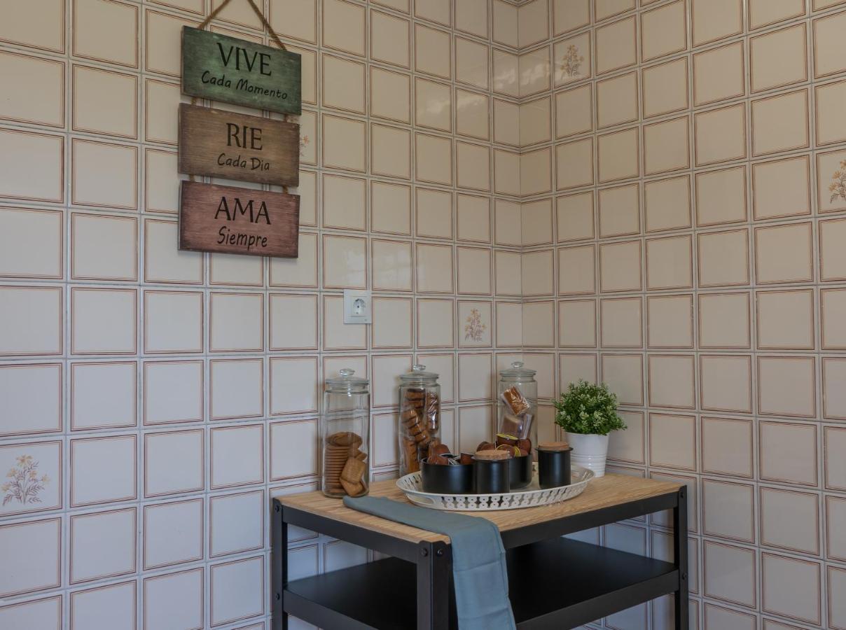 Casa Lopez Bed & Breakfast Aviles Exterior photo