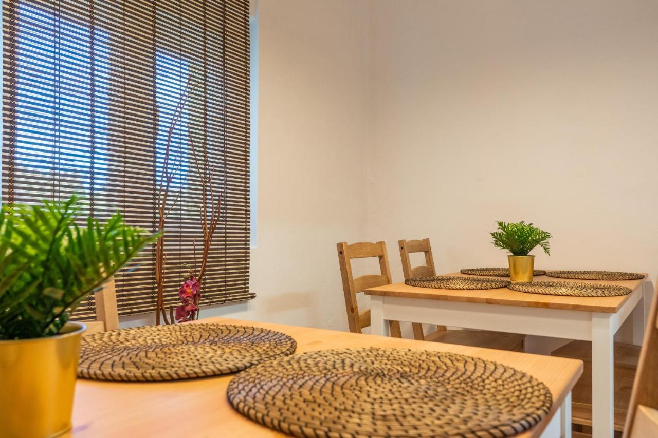 Casa Lopez Bed & Breakfast Aviles Exterior photo